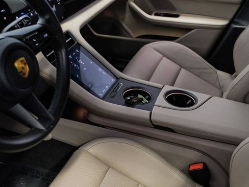 Used 2022 Porsche Taycan 4S image 25