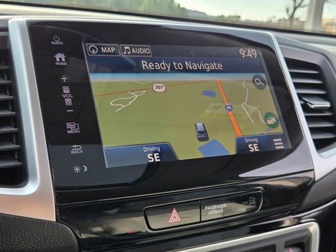 Used 2017 Honda Pilot Touring image 34