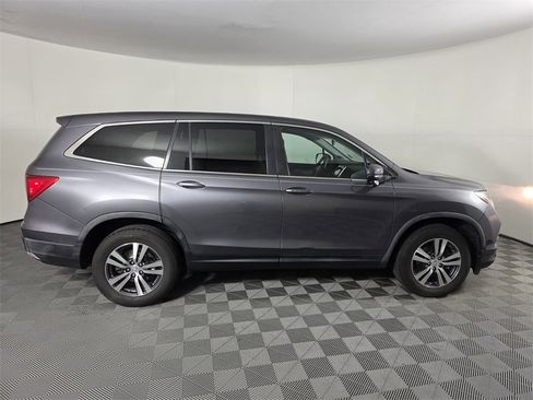 Used 2016 Honda Pilot EX image 4