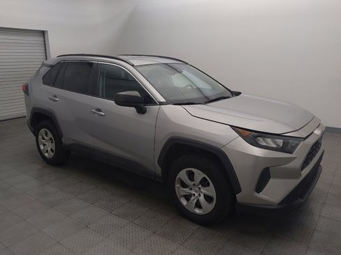 Used 2019 Toyota RAV4 LE image 11
