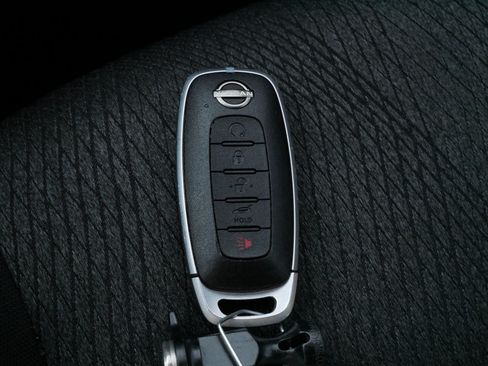 Used 2025 Nissan Rogue SV AWD/4WD image 30