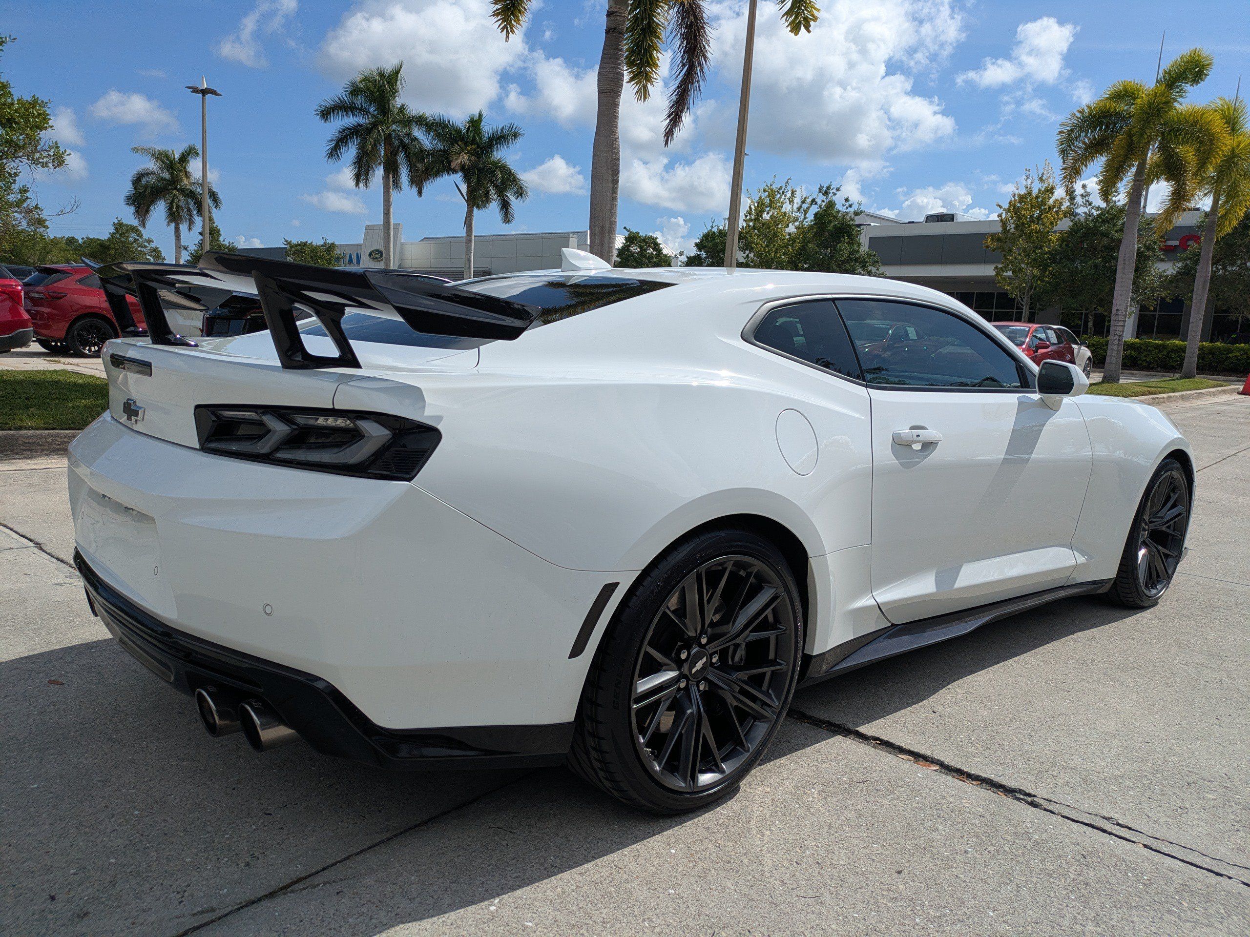 Used 2017 Chevrolet Camaro ZL1 RWD image 4