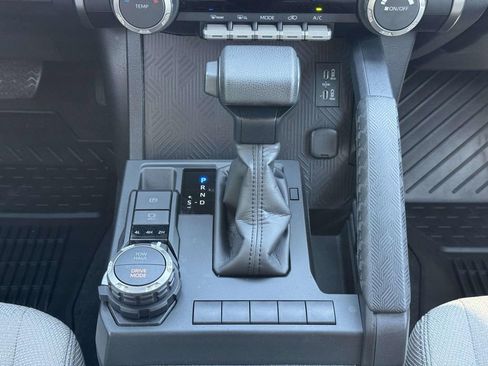 Used 2025 Toyota 4Runner SR5 AWD/4WD image 6