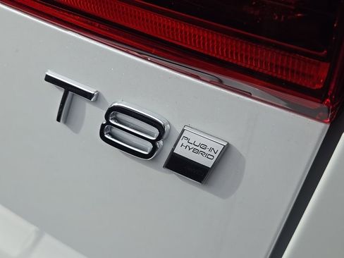New 2026 Volvo XC60 T8 Ultra w/ Protection Package Premier image 6