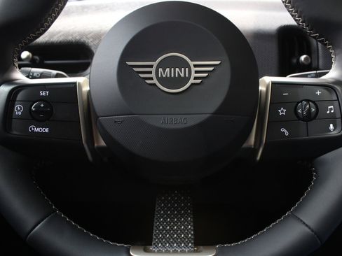 Used 2025 MINI Cooper S image 71