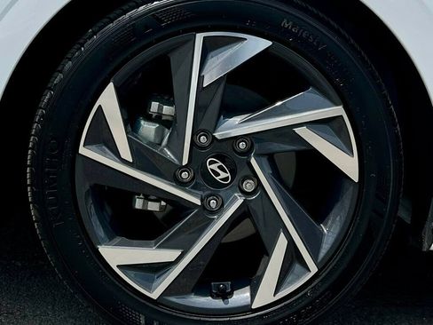 Used 2025 Hyundai Elantra Sport w/ Cargo Package FWD image 30