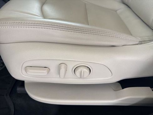 Used 2022 Buick Enclave Essence w/ LPO, Floor Liner Package image 9