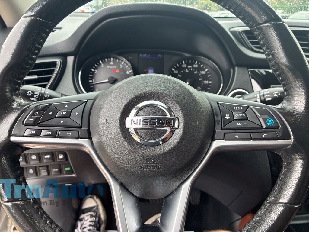 Used 2018 Nissan Rogue SL w/ Premium Package AWD/4WD image 28