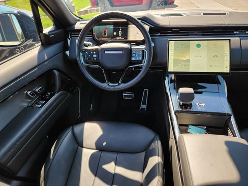 Certified 2025 Land Rover Range Rover Sport Dynamic SE image 13