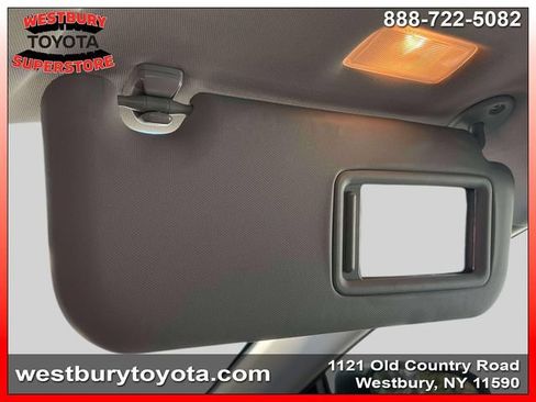 Used 2018 Toyota Corolla SE w/ Carpet Mat Package (TMS) FWD image 29