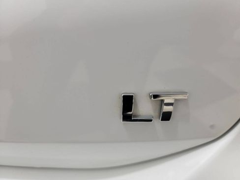 Used 2018 Chevrolet Equinox LT image 37