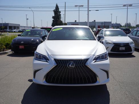 Used 2024 Lexus ES 350 FWD image 4