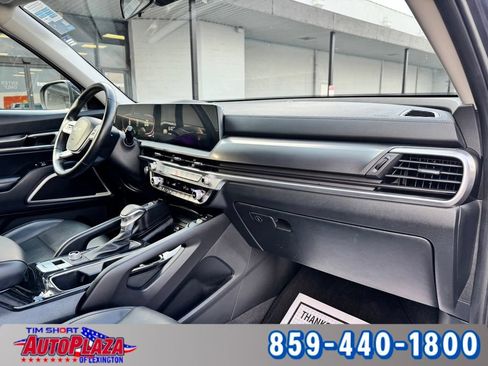 Used 2025 Kia Telluride S AWD/4WD image 49