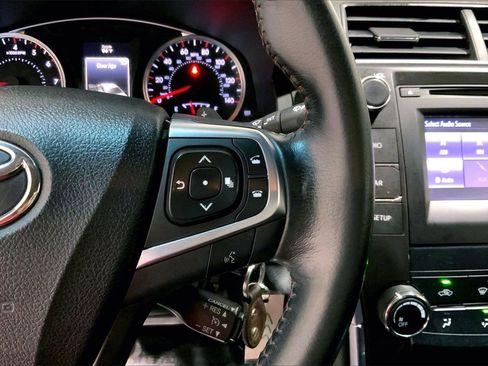 Used 2016 Toyota Camry LE image 22