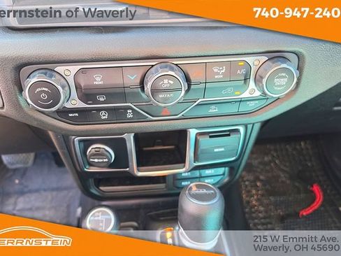 Used 2024 Jeep Gladiator Sport AWD/4WD image 14