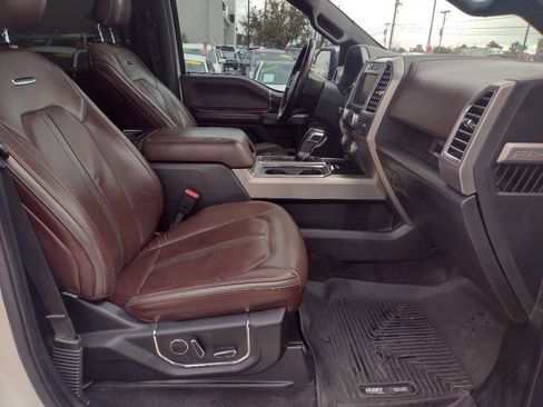 Used 2015 Ford F150 Platinum w/ Equipment Group 701A Luxury image 21