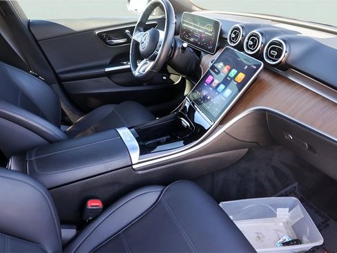 Used 2025 Mercedes-Benz C 300 Sedan image 32