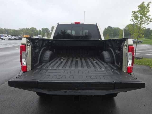 Used 2017 Ford F350 Lariat w/ Lariat Ultimate Package AWD/4WD image 10