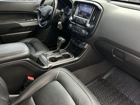 Used 2019 Chevrolet Colorado LT w/ Colorado RST Special Edition image 15