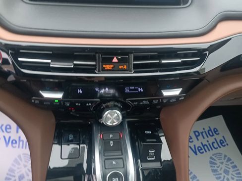 Used 2023 Acura MDX SH-AWD w/ Technology Package image 14