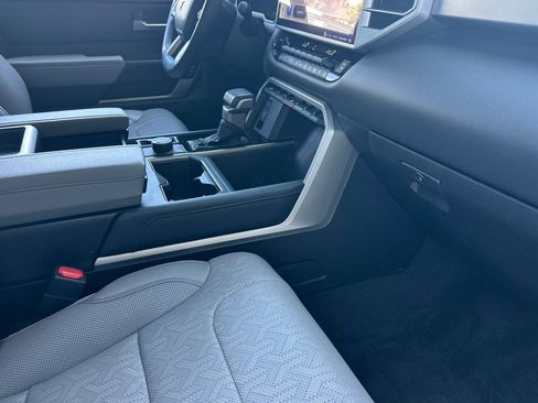 Used 2023 Toyota Tundra Limited AWD/4WD image 27