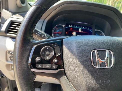Used 2021 Honda Pilot Touring image 37