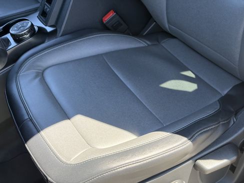 Used 2022 Ford Bronco Everglades image 25