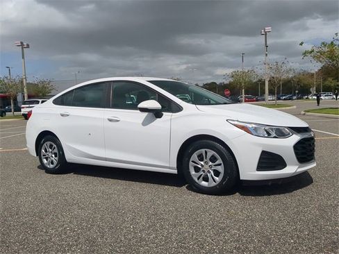 Used 2019 Chevrolet Cruze LS image 1