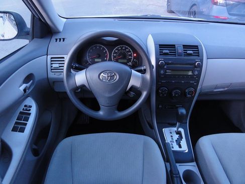 Used 2010 Toyota Corolla LE image 18