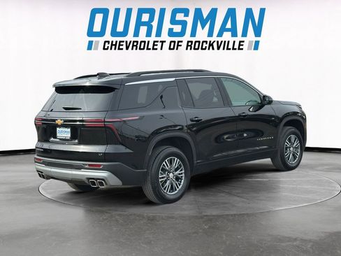 Used 2024 Chevrolet Traverse LT image 6