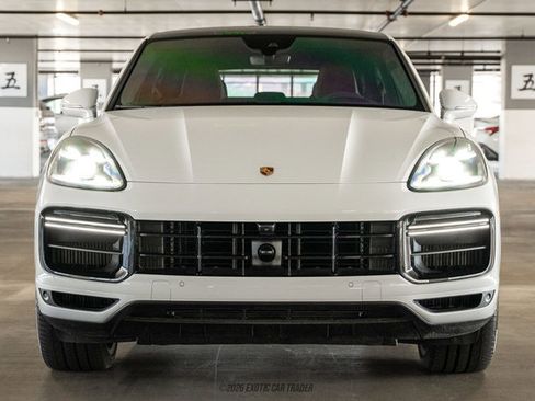 Used 2023 Porsche Cayenne Turbo AWD/4WD image 13