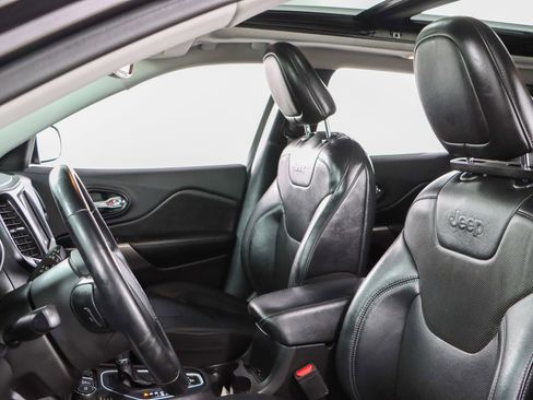 Used 2021 Jeep Cherokee Latitude Lux w/ Sun & Sound Group image 24