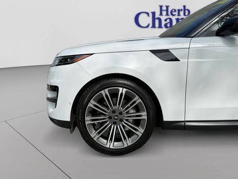 Used 2024 Land Rover Range Rover Sport SE AWD/4WD image 19