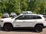 Used 2023 Jeep Cherokee Altitude Lux image 5