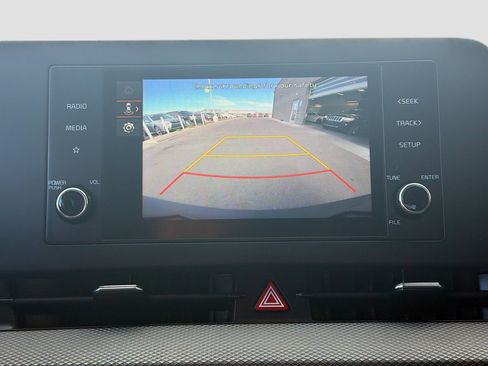 Used 2025 Kia Sportage LX image 21