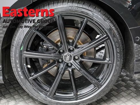 Used 2022 Audi A8 L 3.0T w/ Executive Package image 8