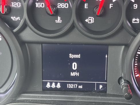 Used 2024 Chevrolet Silverado 1500 Custom Trail Boss w/ LPO, Dark Essentials Package image 24