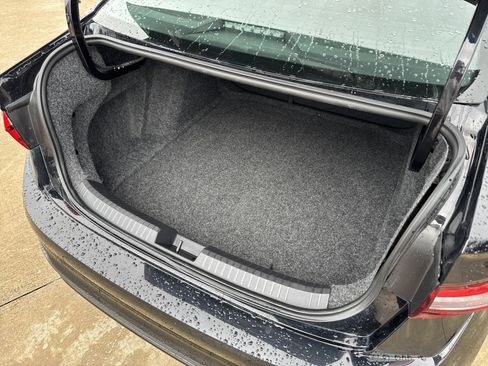 Used 2024 Volkswagen Jetta SE image 39