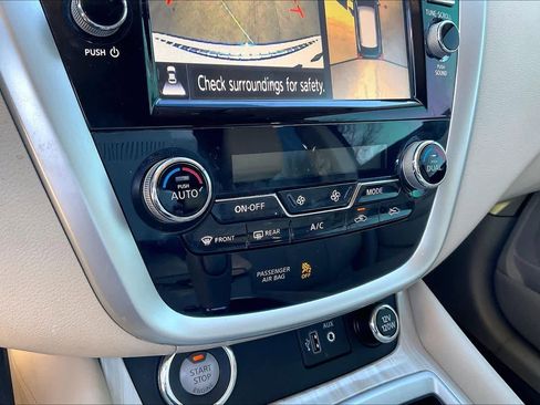 Used 2018 Nissan Murano Platinum image 30