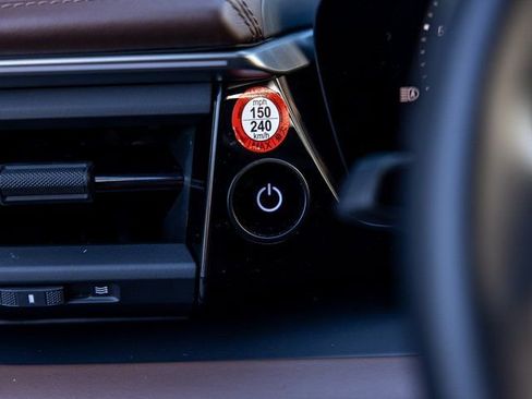 Certified 2025 Porsche Macan Electric image 48