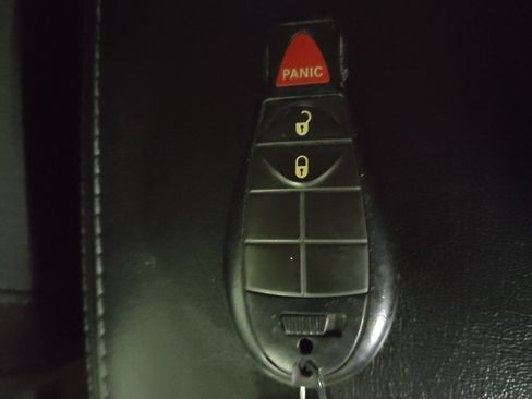 Used 2019 Jeep Cherokee Latitude w/ Popular Appearance Group image 32