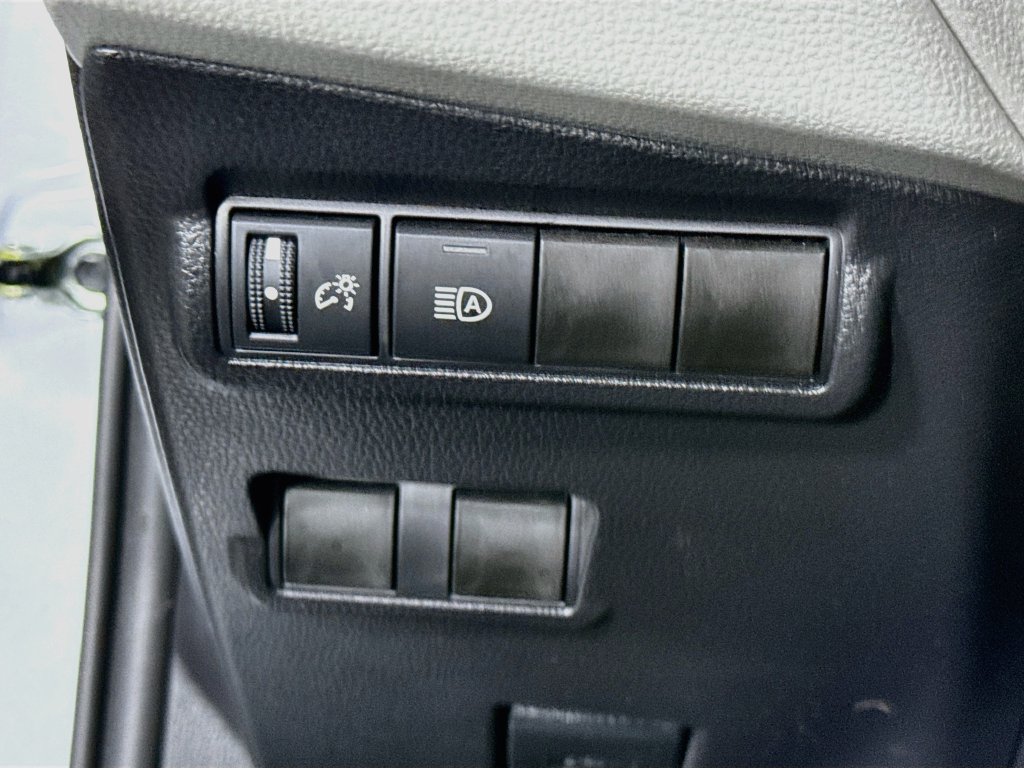 Certified 2025 Toyota Corolla Cross L FWD image 18