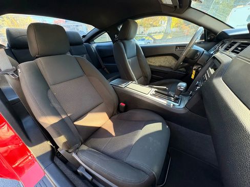 Used 2011 Ford Mustang Coupe w/ 101A Rapid Spec Order Code image 17