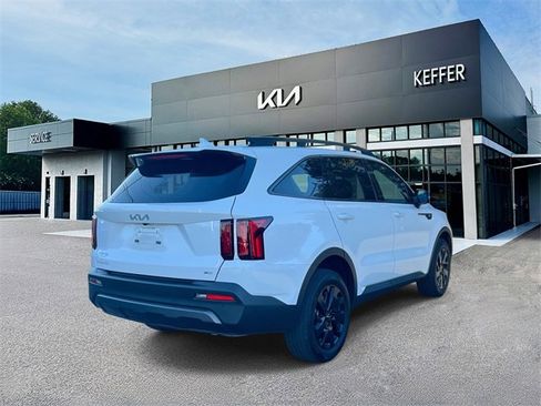 Certified 2023 Kia Sorento S image 8