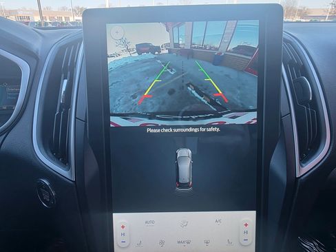 Used 2021 Ford Edge SEL w/ Cargo Accessory Package image 13