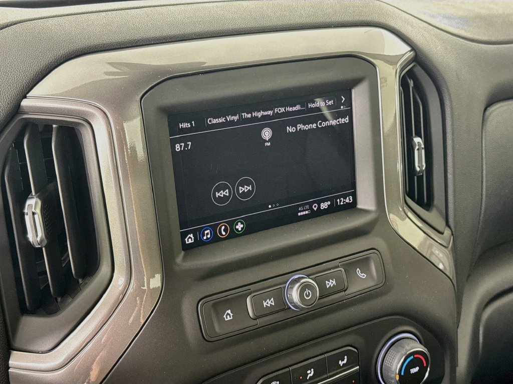 New 2026 Chevrolet Silverado 2500 Custom w/ Custom Value Package AWD/4WD image 15