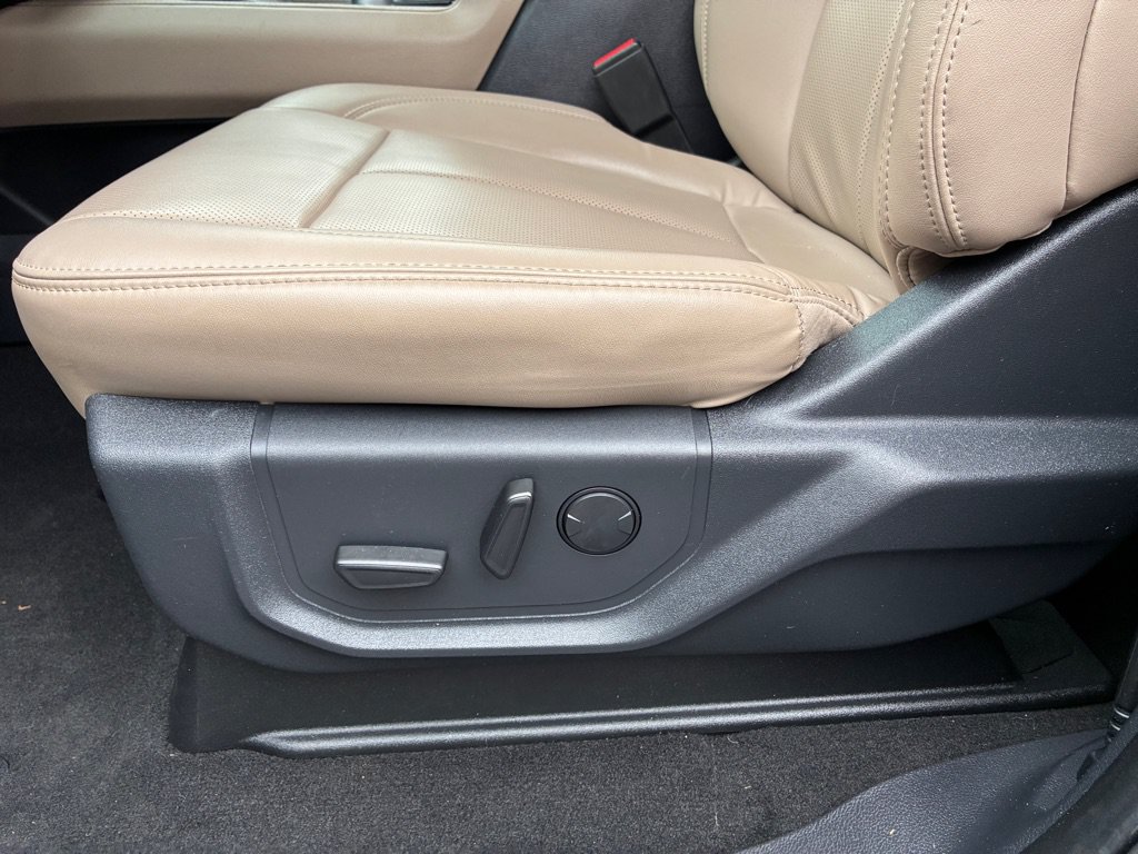 Used 2024 Ford Expedition XLT AWD/4WD image 28