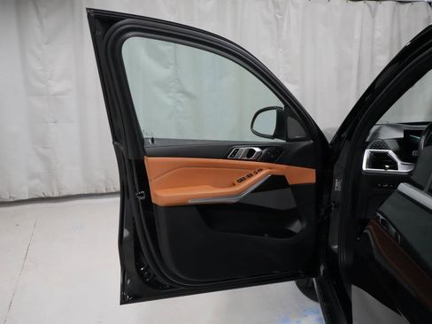 Used 2024 BMW X5 xDrive40i w/ Premium Package image 26