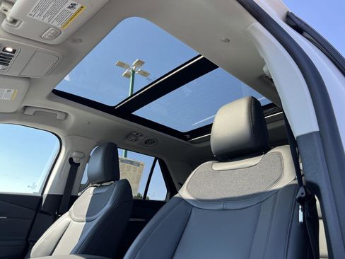 New 2025 Ford Explorer Active w/ Active Comfort Package image 38