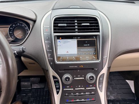 Used 2018 Lincoln MKX Reserve w/ Lincoln MKX Climate Package image 33